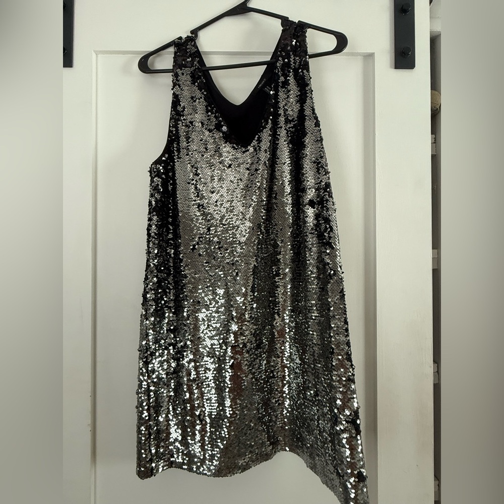 Forever 21 Sequin Shift Mini Dress Silver Black Party Formal Glam MD - Picture 4 of 4